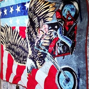 VNTG DUKE Large Majestic BaldEagle American Flag Motorcycle Plush Throw Blanket